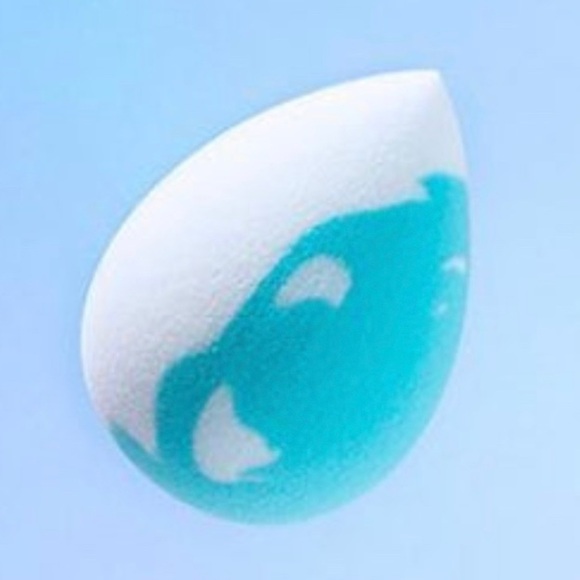 Cinema Secrets Pro Blender Makeup Sponge Latex Free in Teal & White | NEW - Picture 4 of 8